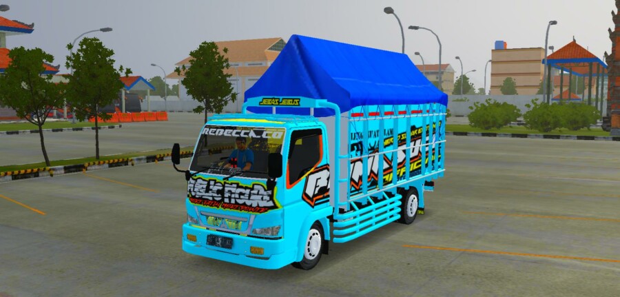 Truck Canter Public Figure Biru