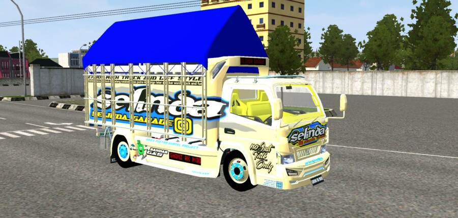 Truck Canter Selinda Garage